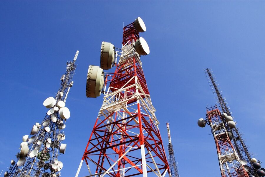 Torres y redes de telecomunicaciones